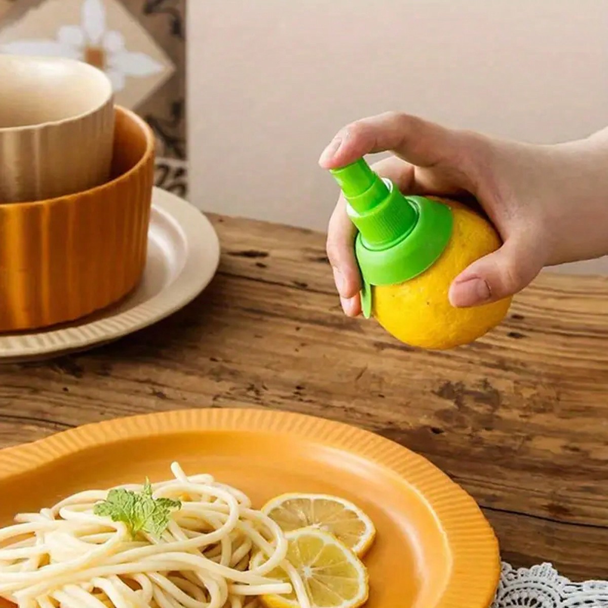 1pc, Mini Lemon Juice Squeezer - Citrus Juicer Bar reseña y precio