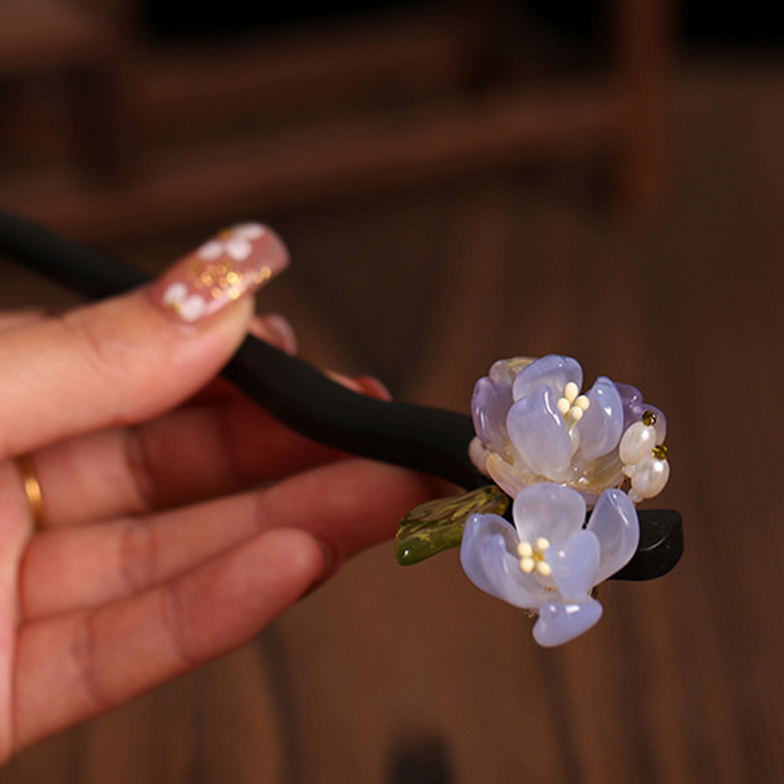 Vintage Wooden Flower Hairpin  - Old Fashioned Glass reseña y precio
